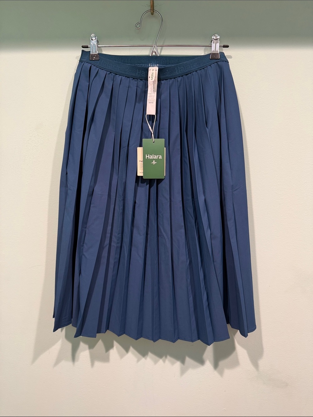 HALARA Blue Pleated Skirt with pockets